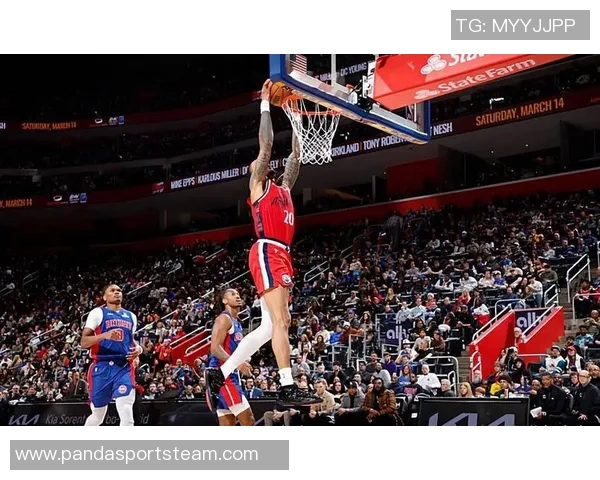 小里分析快船进攻体系雷迪克无球跑位提升球队活力